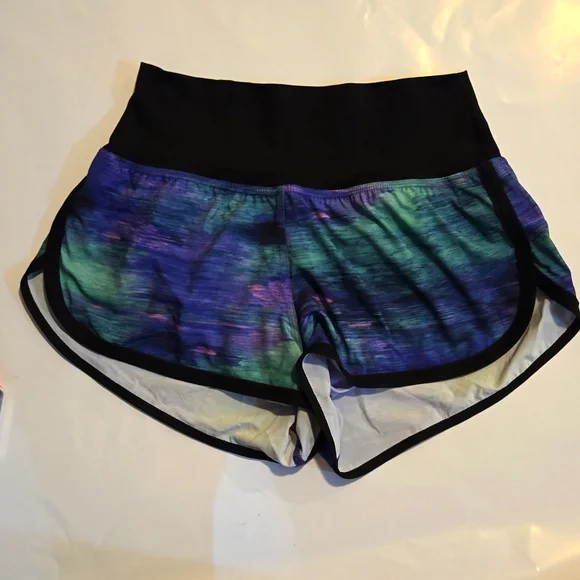 Lululemon Athletic Shorts with liner 2.5 inseam - Picture 1 of 7